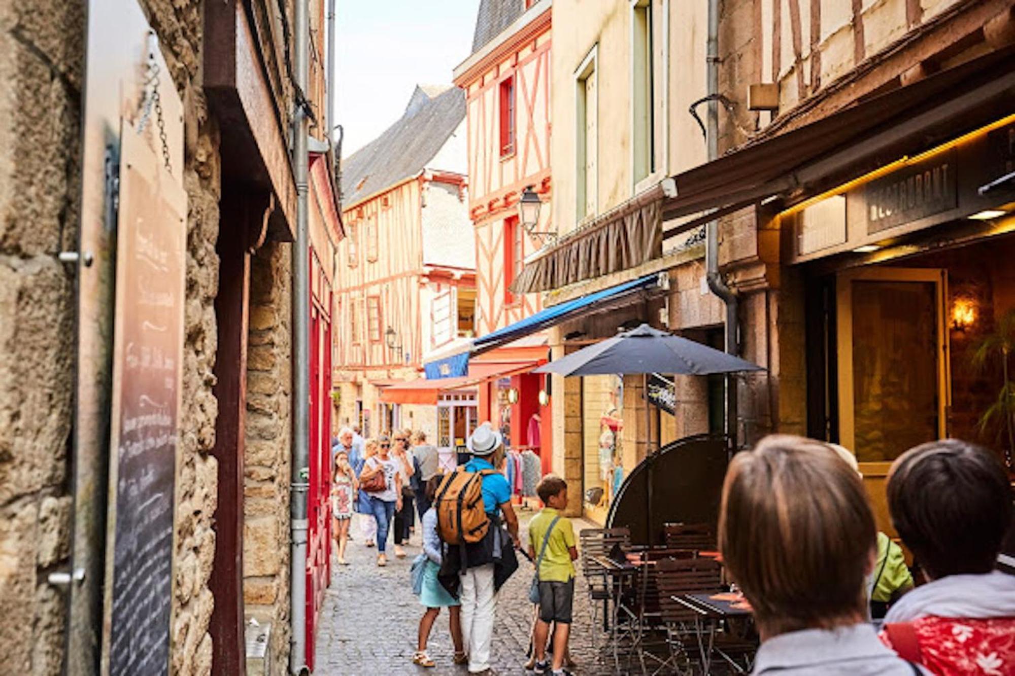 Appartement Neuf Rdc Avec Terrasse A Vannes Centre Exteriör bild